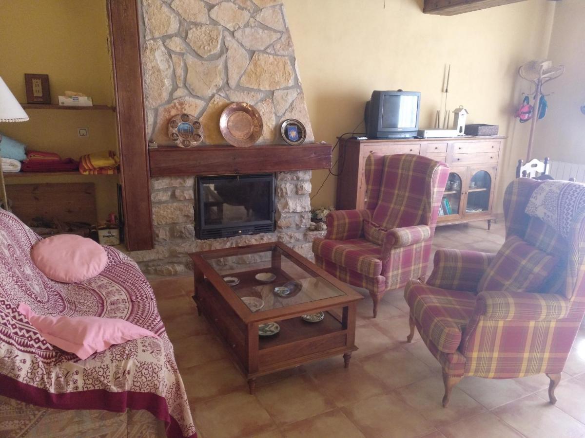 Casa Rural Amador Villarroya de los Pinares Екстериор снимка